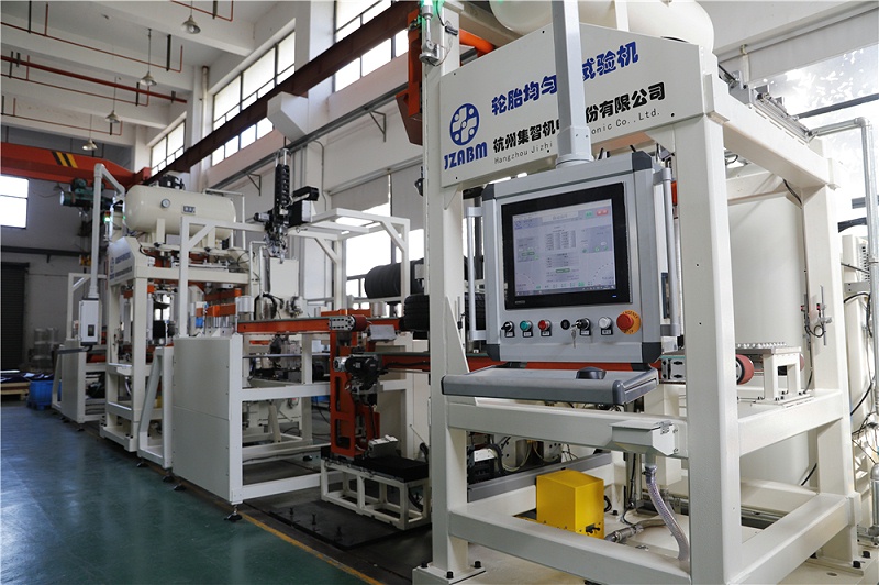 全自動輪胎動平衡檢測機(jī)