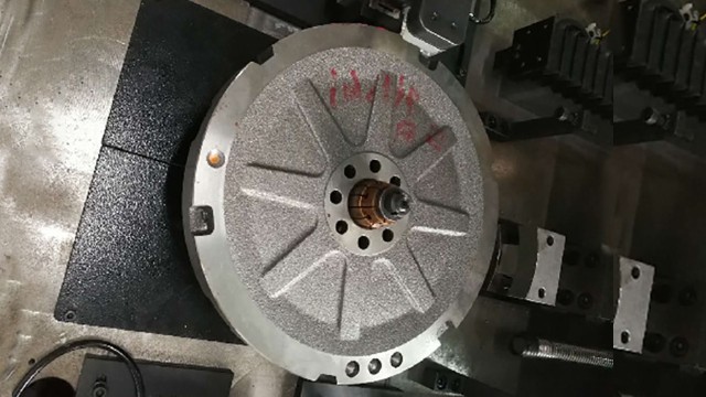 立式鉆孔全自動平衡機(jī)--杭州集智